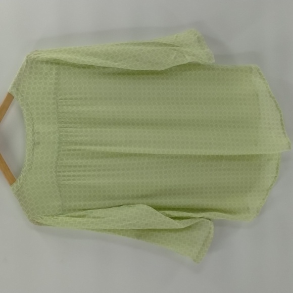 Christopher & Banks lime.gteen and white chain print 3/4 sleeve size medium top - Picture 5 of 7